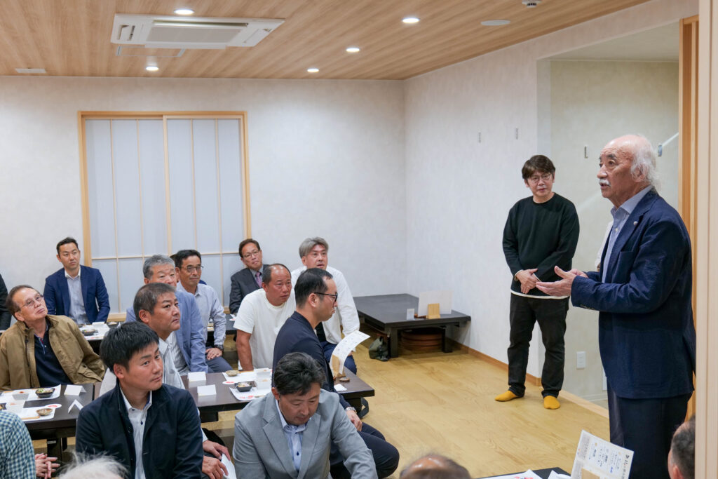 談笑する関係者の皆様