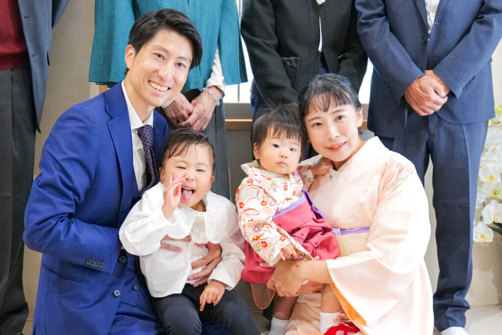ご夫婦と子どもたちの記念写真（久留米 餅踏み）