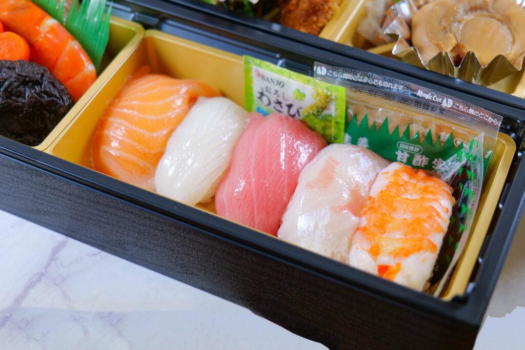 とろける本マグロのにぎりアップ（二段弁当）