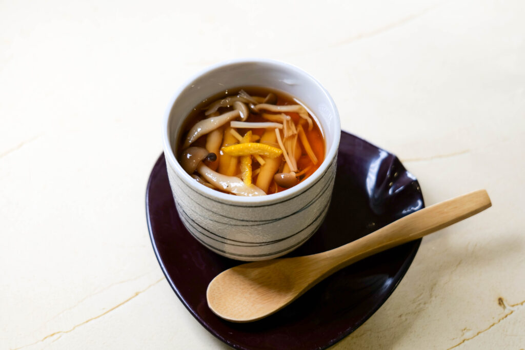 魚政（うおまさ）冬コース：茶碗蒸し（きのこ餡）