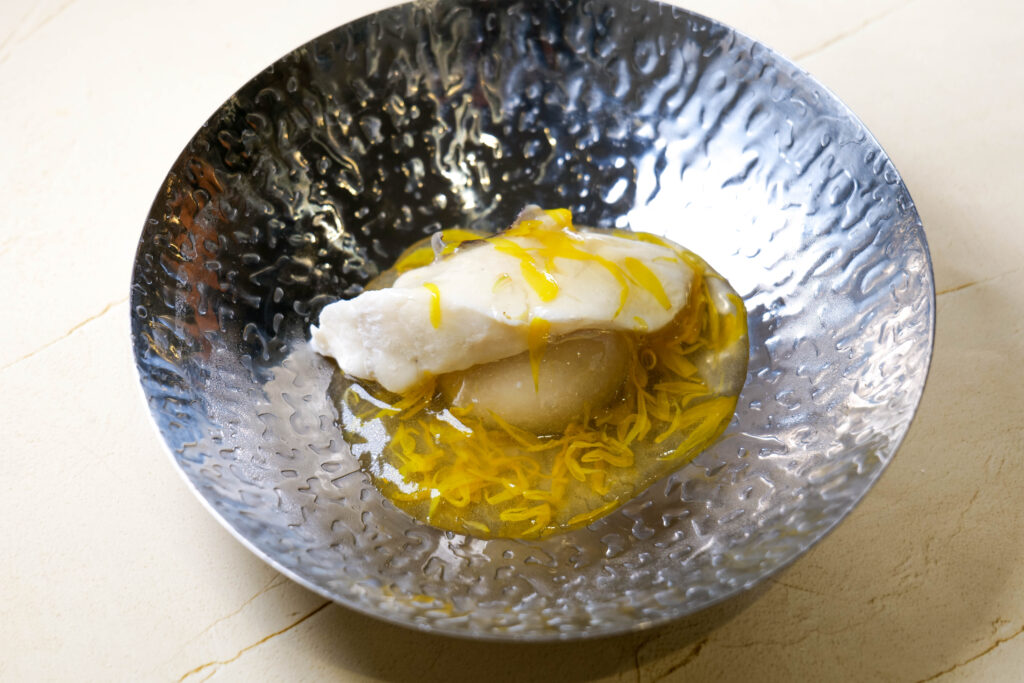 魚政（うおまさ）冬コース：真鯛のかぶら蒸し 菊花銀あん仕立て